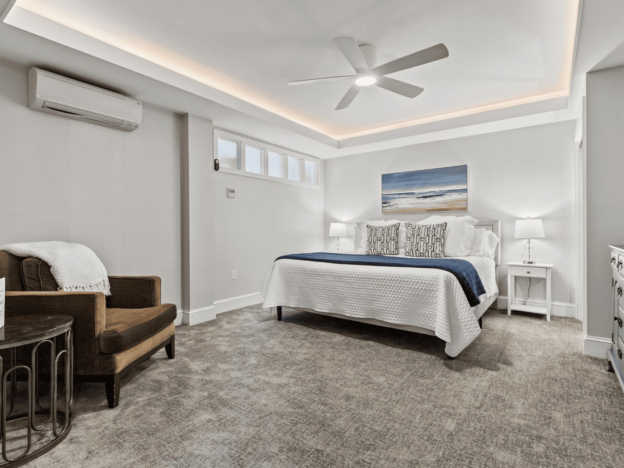 Image of The Captains Quarters hotel room at The Captain Stannard in Westbrook Connecticut.