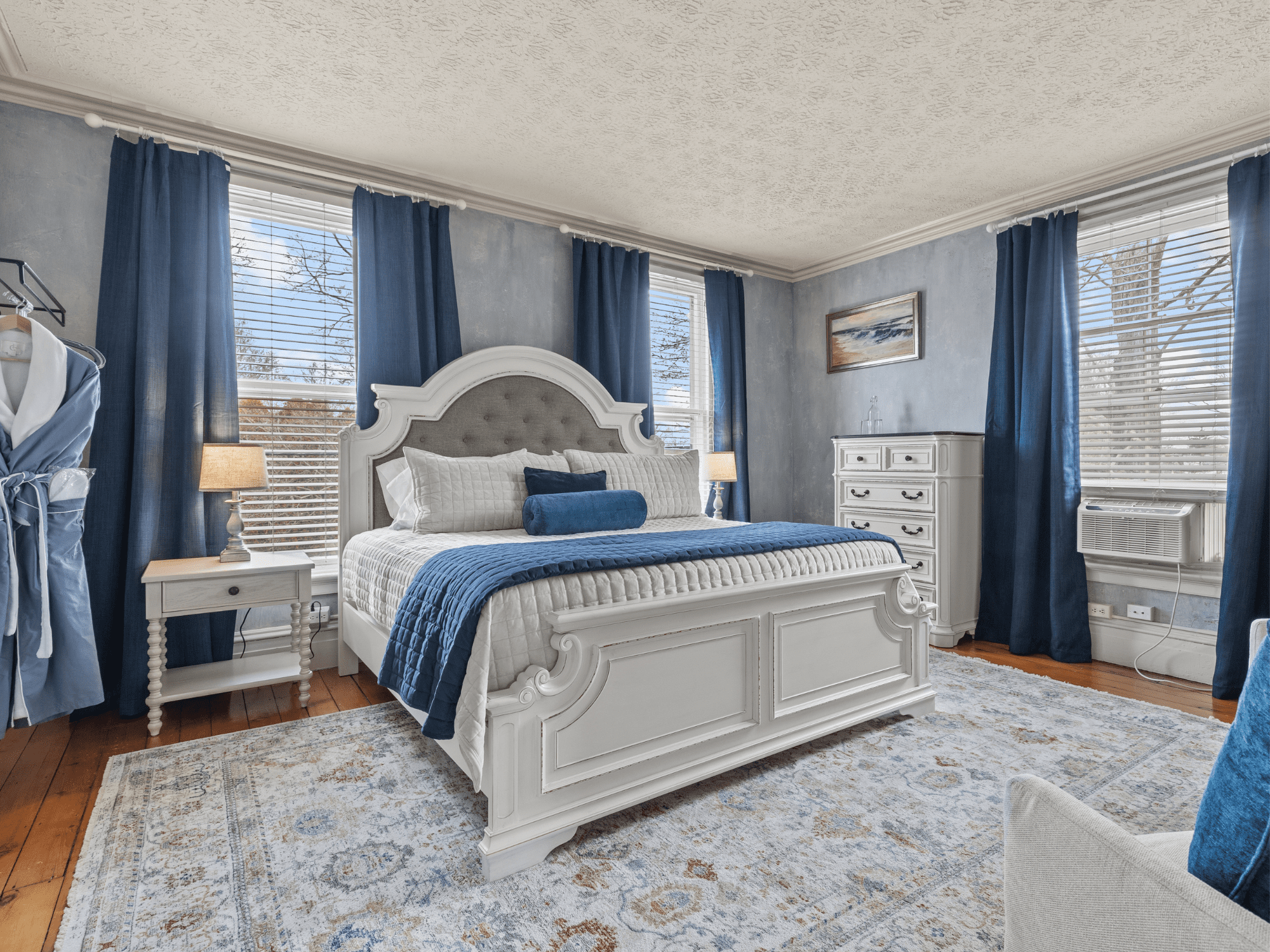 Image of Hammonasset hotel room at The Captain Stannard in Westbrook Connecticut.