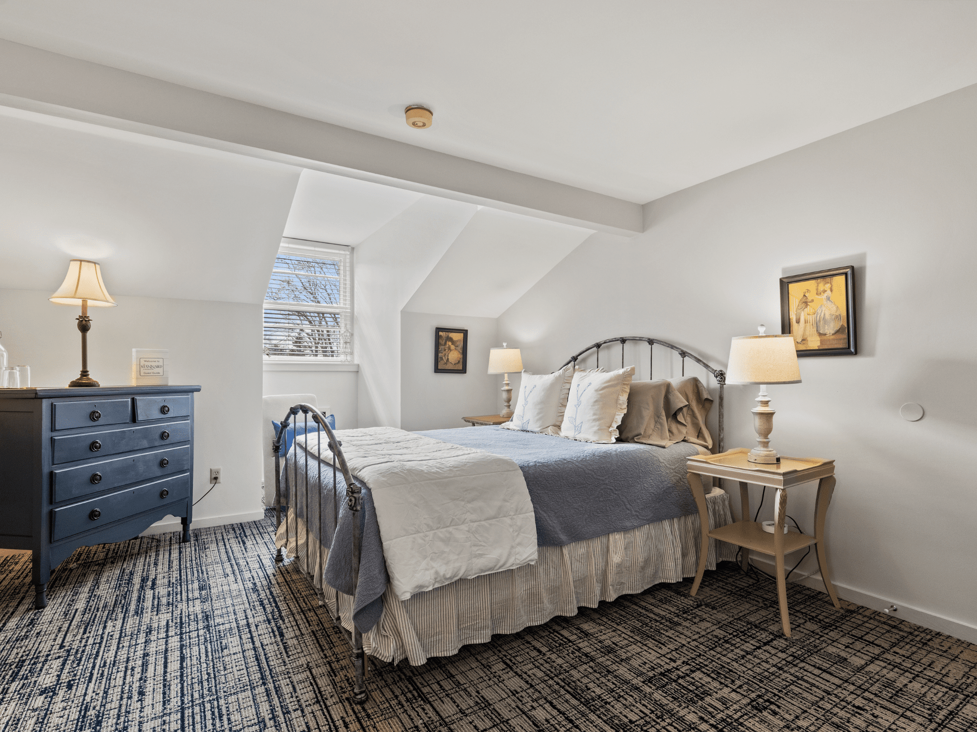 Image of The Niantic hotel room at The Captain Stannard in Westbrook Connecticut.