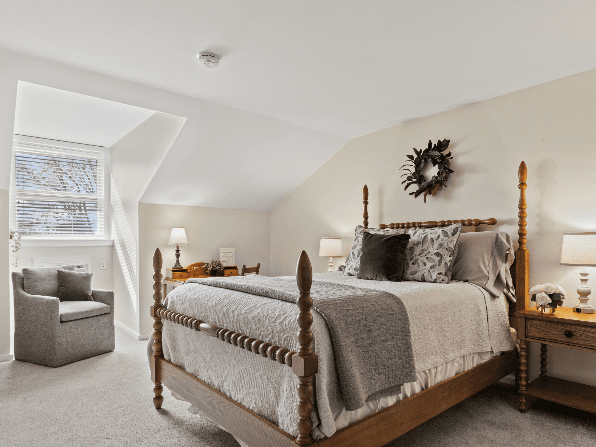 Image of The Old Lyme hotel room at The Captain Stannard in Westbrook Connecticut.